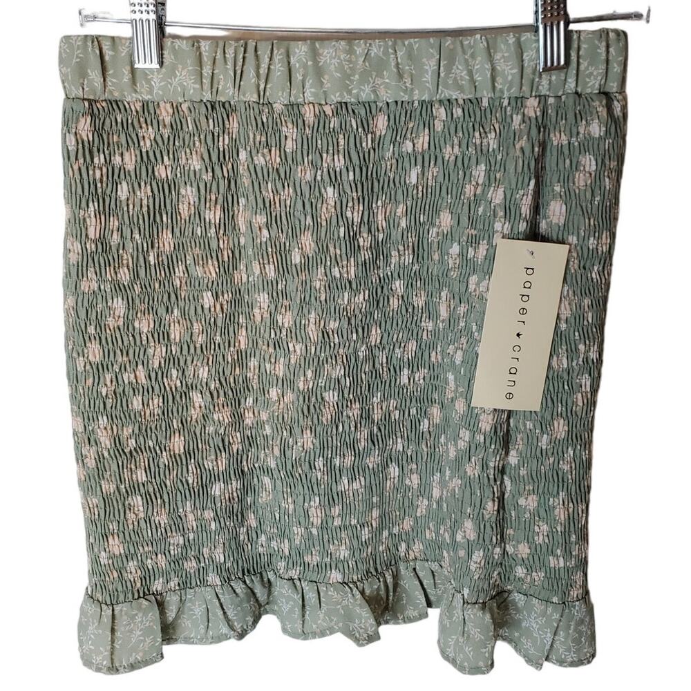 Paper Crane Sage Green Floral Skirt, NWT, Size Medium